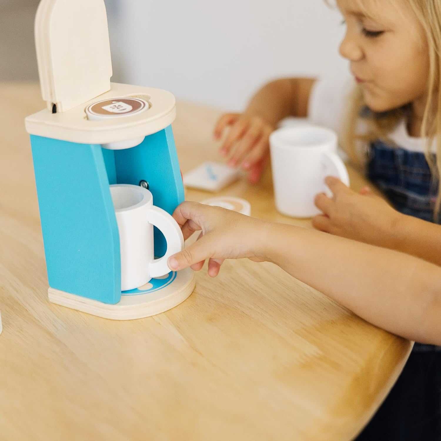Детска Дървена кафемашина и тостер с аксесоари Melissa & Doug