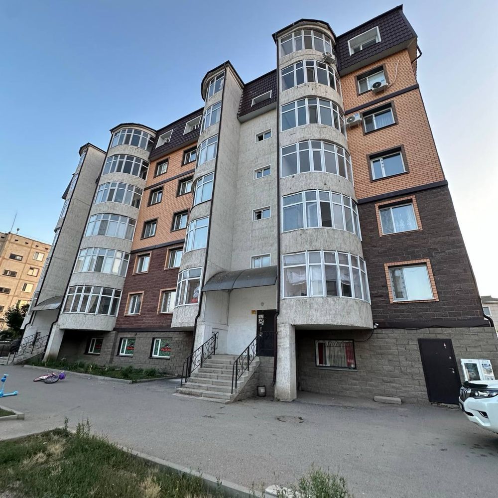 Шикарная 3 комн поодаем срочно