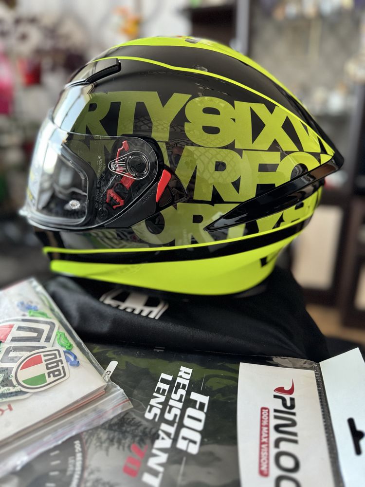 Продавам чисто нова каска AGV K5 S – размер S