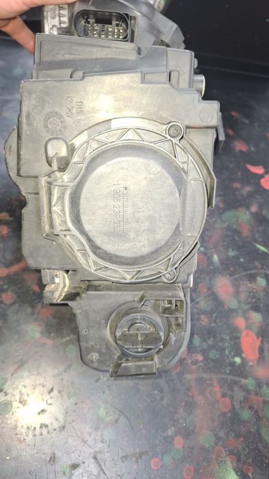 Vand far dr Audi  A4 B7  Xenon