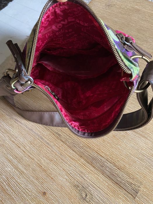 Красива Desigual чанта