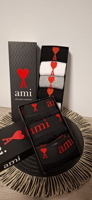 Șosete lungi diferite branduri