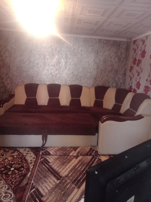 Vând colțar în stare bună