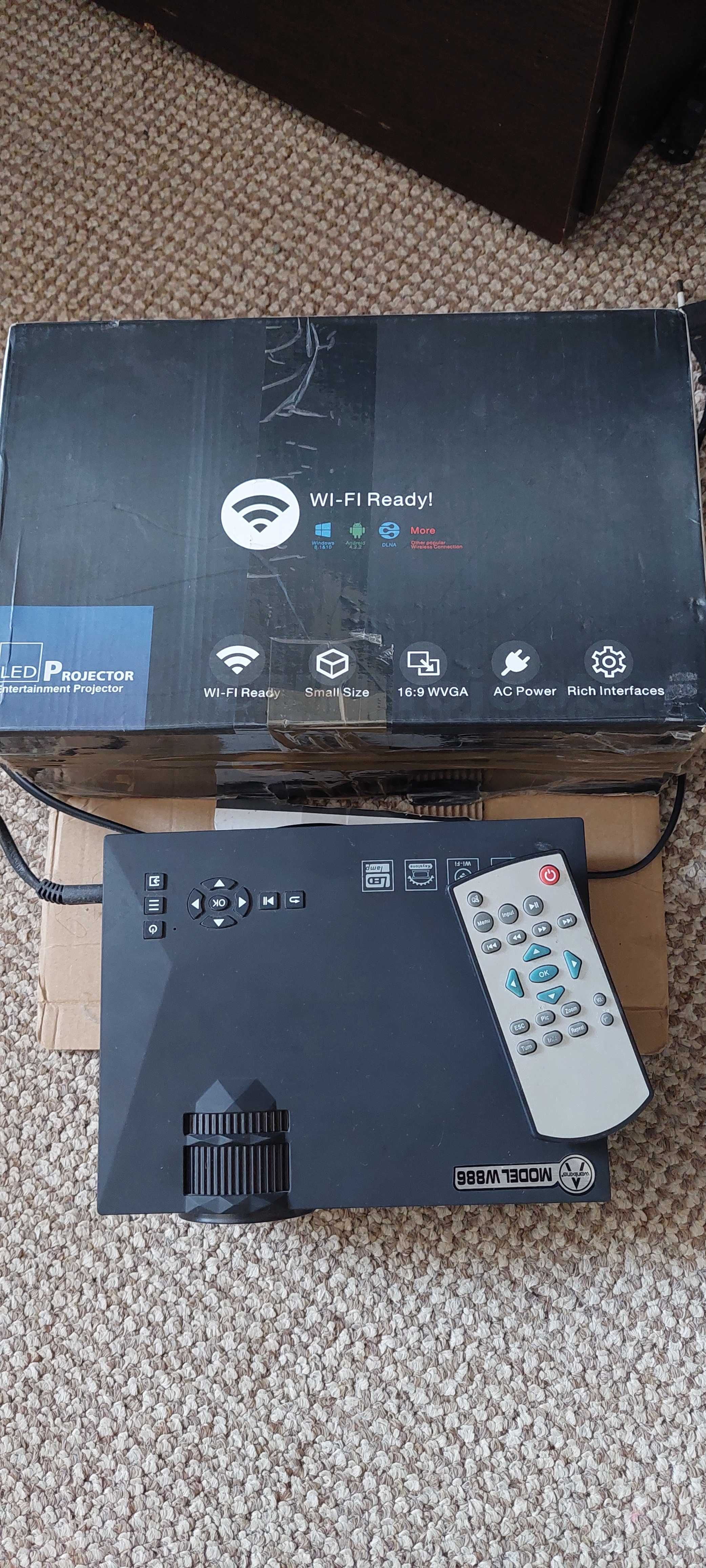 Videoproiector+Ecran 2m/2m