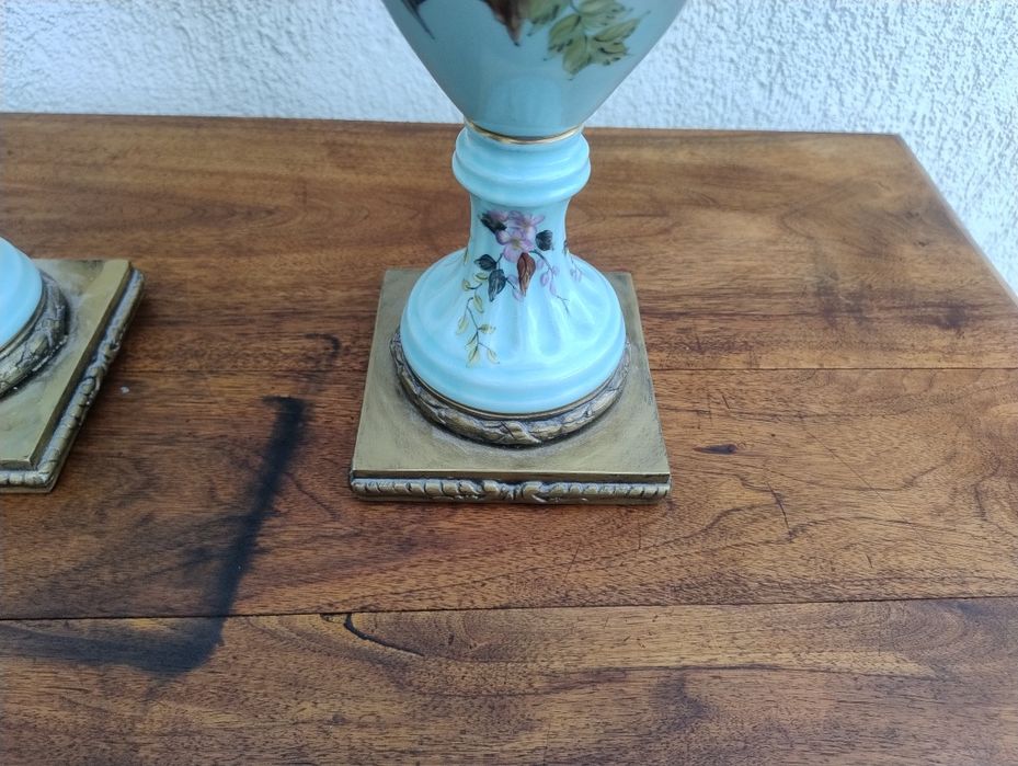 De vânzare set de vaze/amfore vechi din porțelan cu motive florale