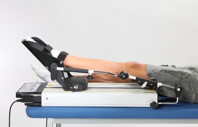 Aparat genunchi - kinetec - mobilizare picior