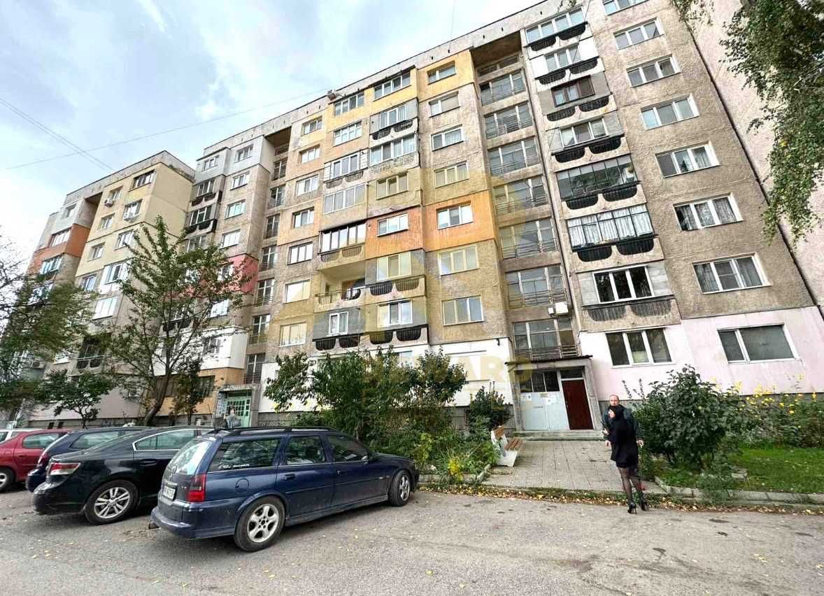 Продава се Тристаен апартамент в Перник, Изток - 90 кв.м за 1023 €/кв.м - Снимка #6