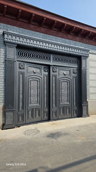 Bizda darvozalarga paqat qalin materal ishlatamiz arzon darvoza yoq...