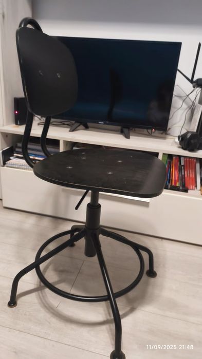Scaun lemn birou rotativ ikea