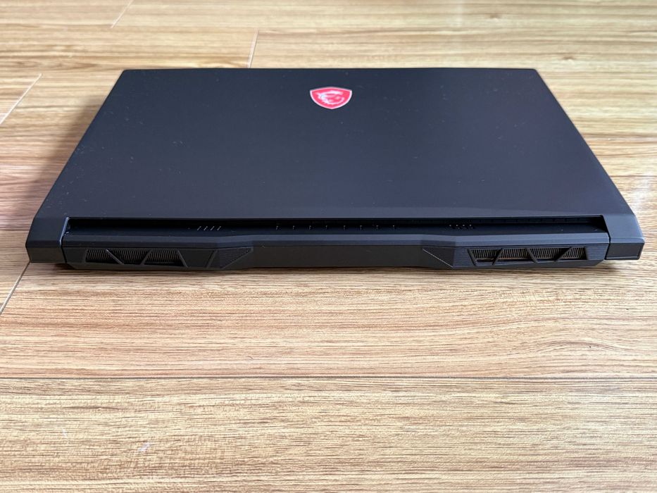 144Hz MSI Katana`i7-11800H/RTX 3070/16GB RAM/512GB SSD/FHD IPS