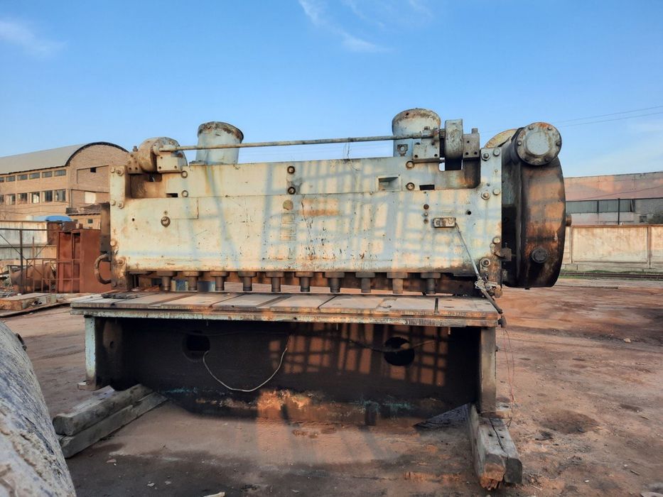 Гильотина состояние Б/У