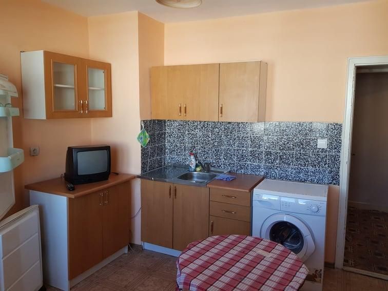 Дава се под наем Двустаен апартамент в Бургас, Славейков - 60 кв.м за 229.5 € - Снимка #1