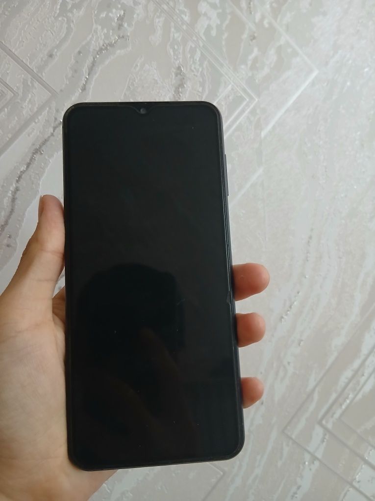 Samsung A13 4/128 Sotiladi