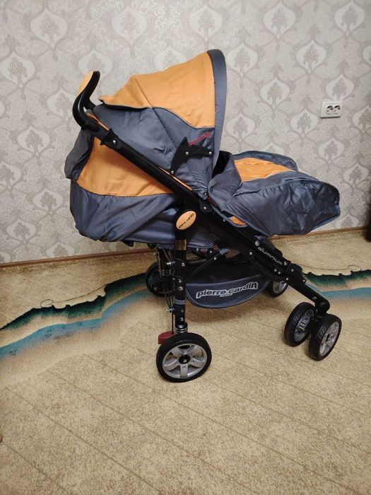 Детская коляска Pierre Cardin