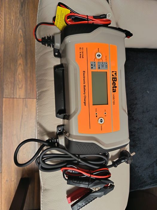 Beta imcarcator multifunctional de baterii