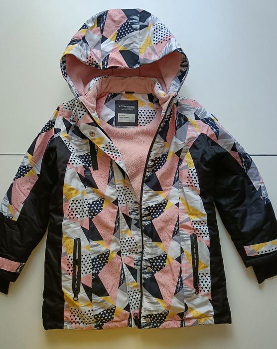 Теплая, зимняя куртка для девочки 7-8 лет