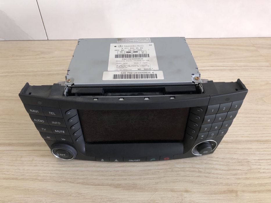 Магнитола от японца на w211