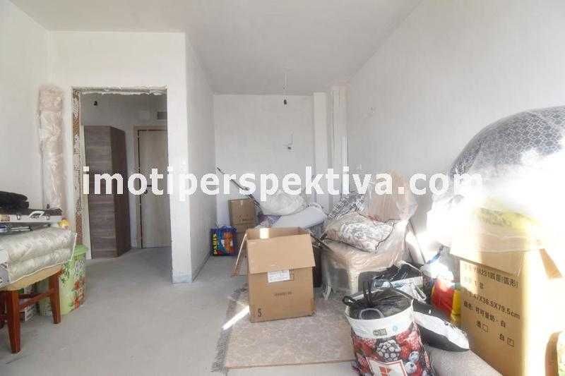 Продава се Двустаен апартамент в Пловдив, Център - 64 кв.м за 2024 €/кв.м - Снимка #1