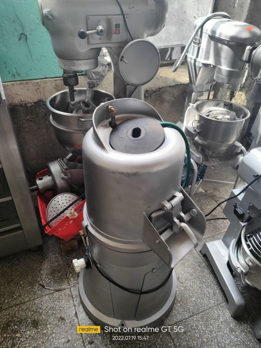 Планетарен миксер професионален HOBART