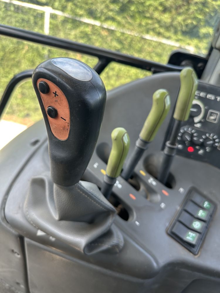 Tractor Claas 630C Arion! Schimb cu apartament ofer diferenta!