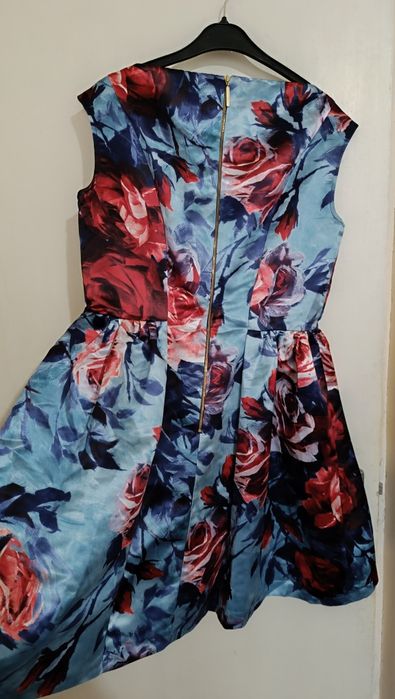 Rochiță noua foarte frumoasa Oferta