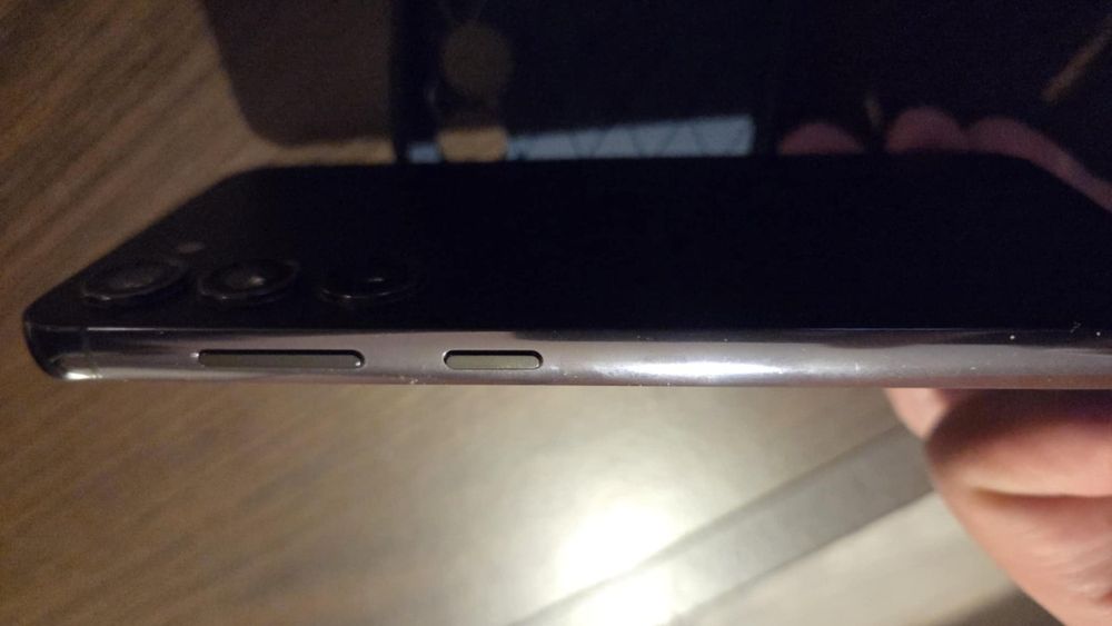 Продавам Samsung S23