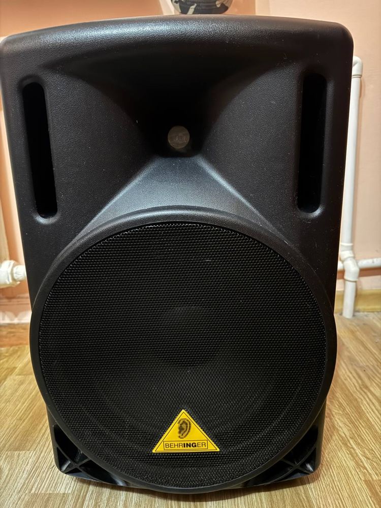 Колонка «Behringer»