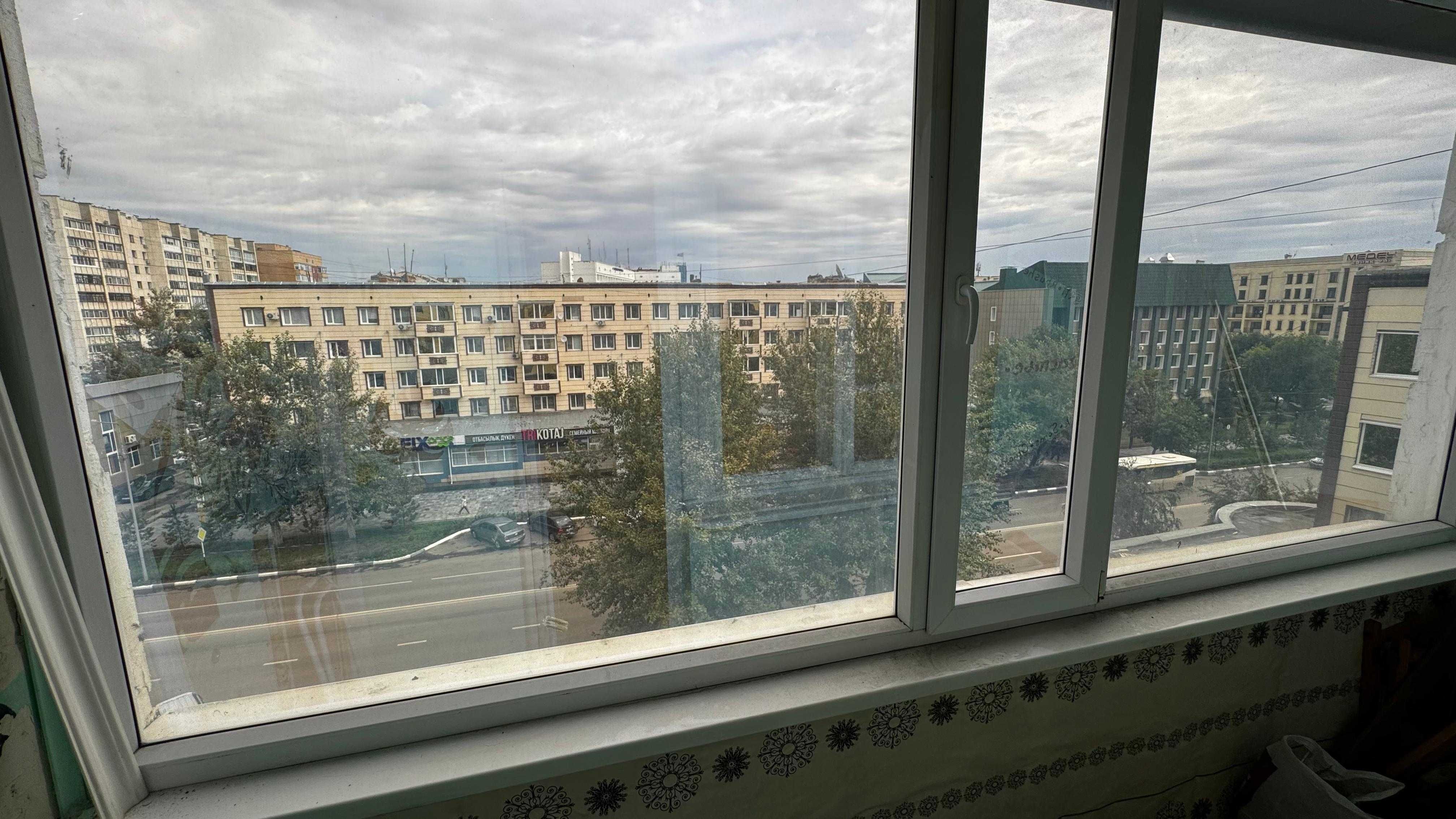 в центре 3ку 19млн 1980кирпич