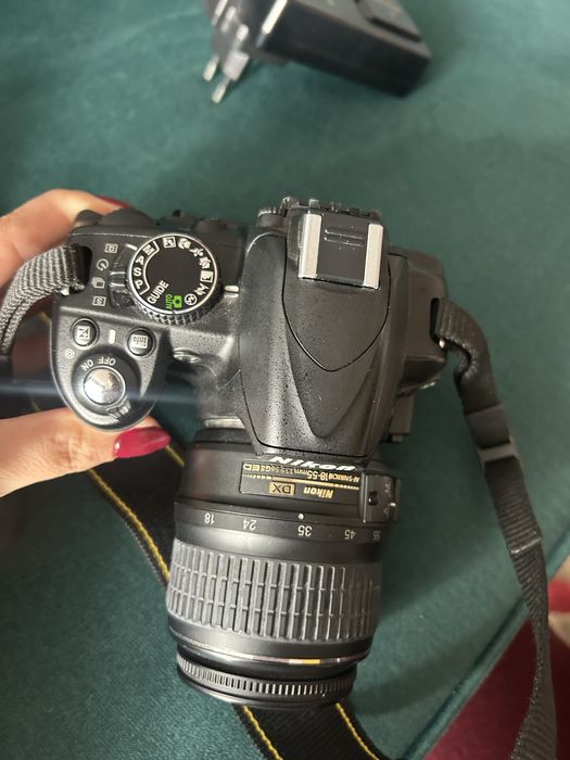Vand Nikon d3100 in stare foarte buna