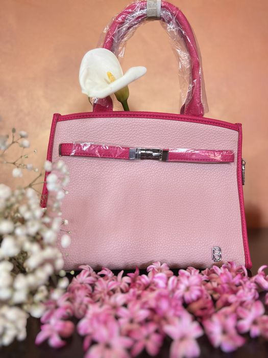 Чисто нова чанта 27см на 20см