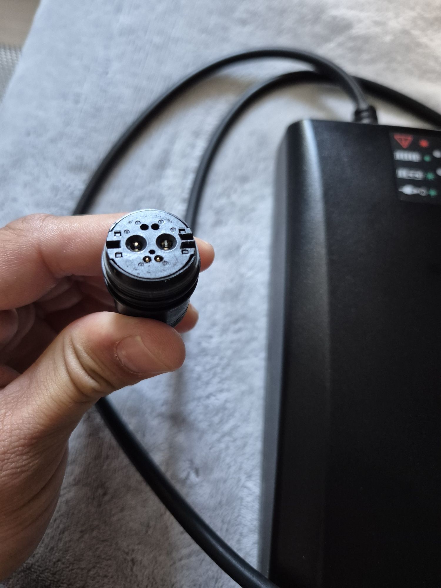 Incarcator shimano 4.5A