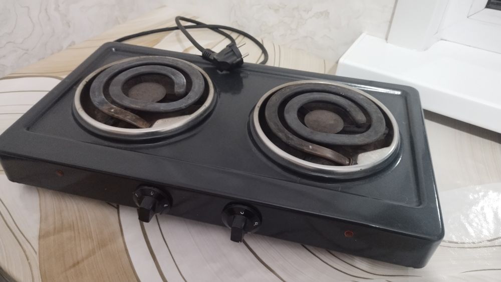 Продам настольную плиту