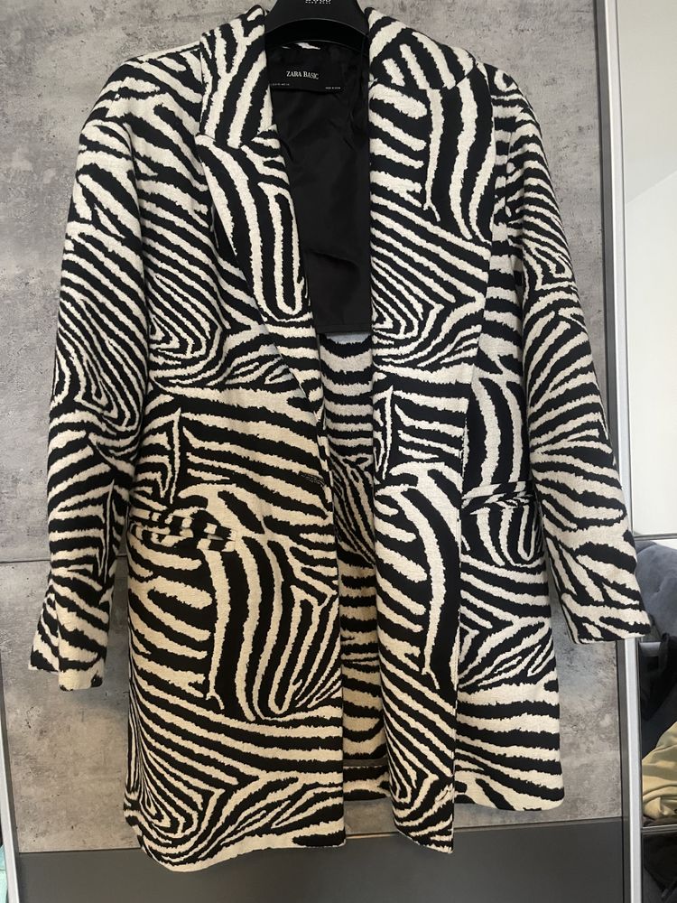 Palton Zara primavara cu lana