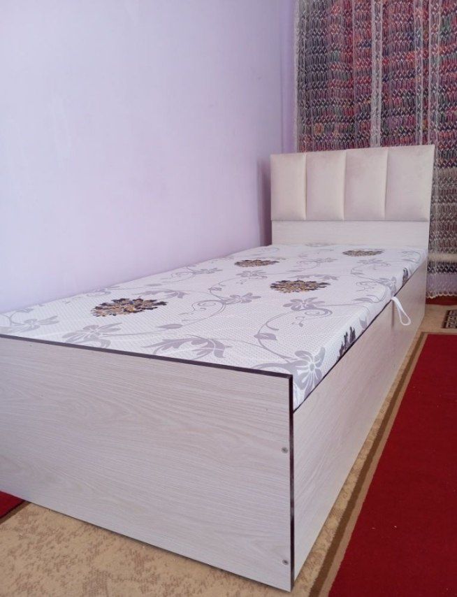 Bir kishilik krovat