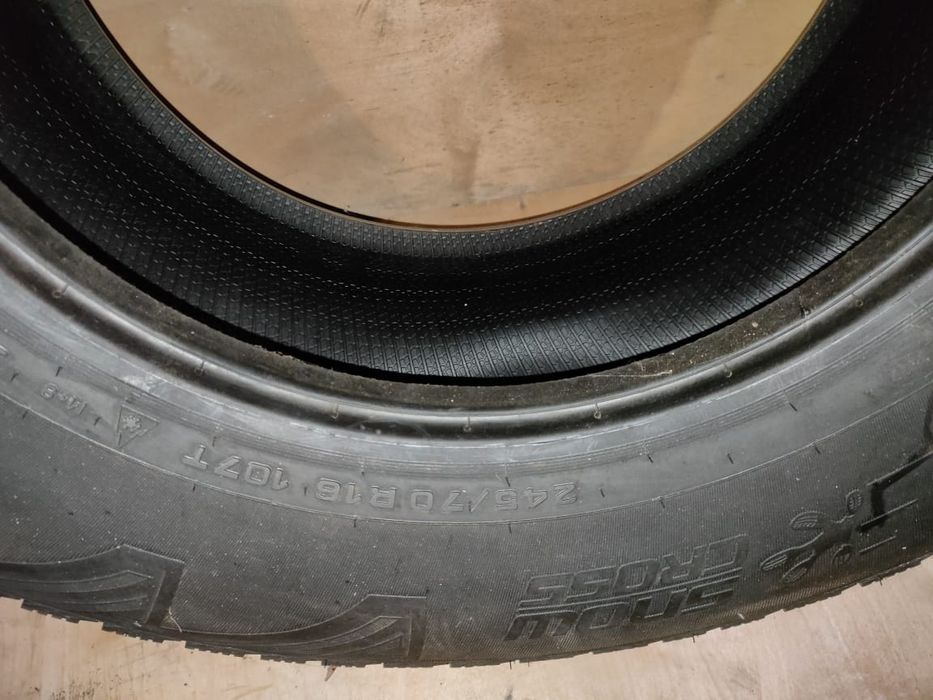 Продам зимнюю резину Cordiant Snow Cross 245/70 R16 107T.