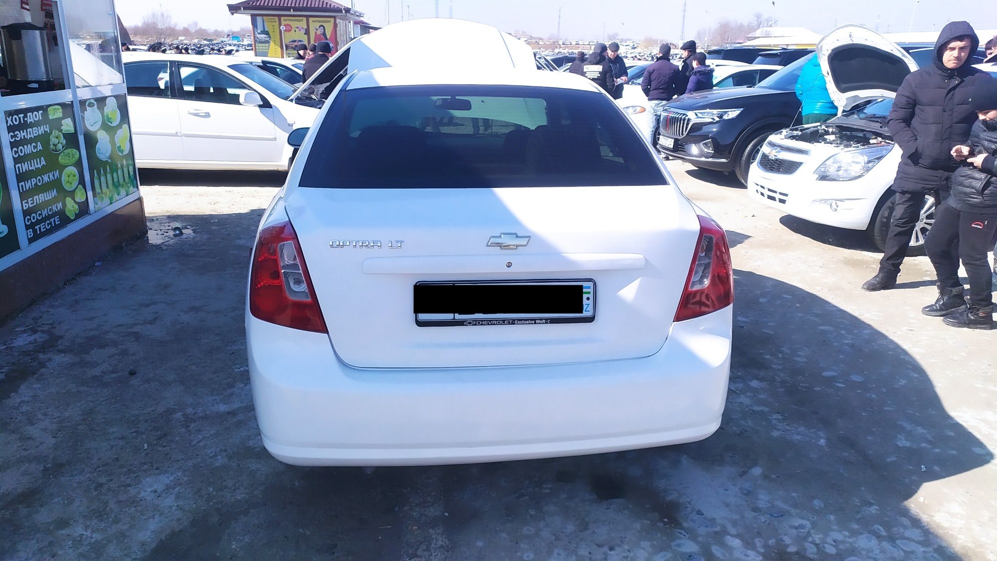 Chevrolet Optra 2008
Цвет - белая
Коробка - автомат
Пробег - 167 000
Б