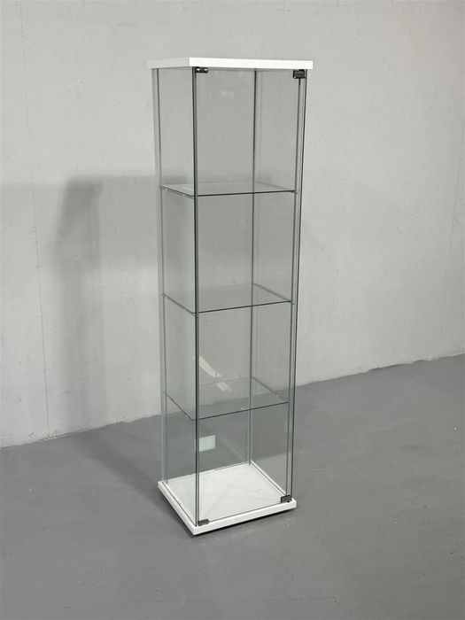 Vitrina mobilier sticla