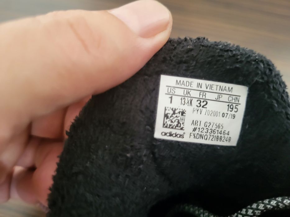Ghete Adidas nr 32