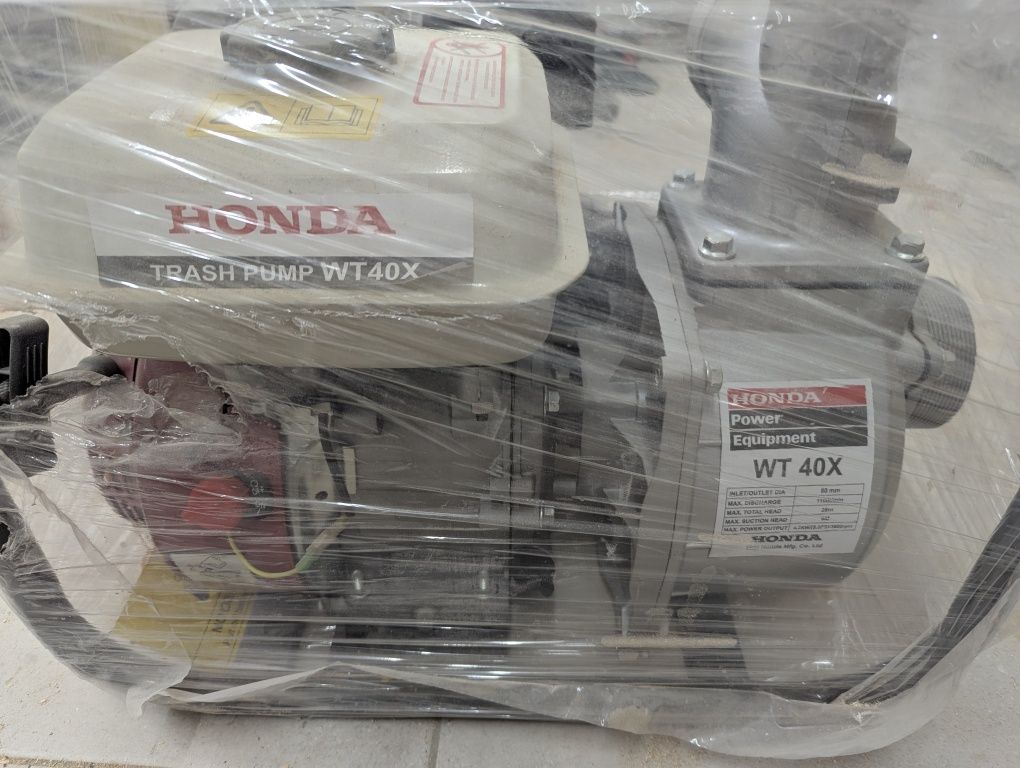 Vând motopompa Honda WT 40X, 1100L/min
