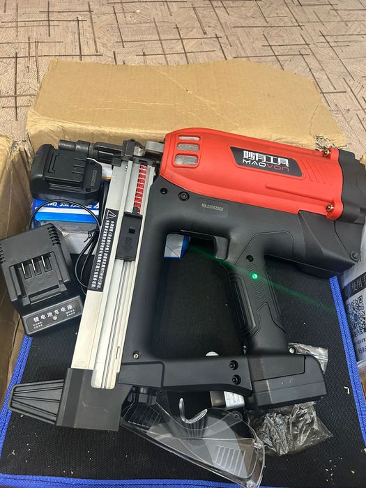 Продам Газовый монтажный пистолет