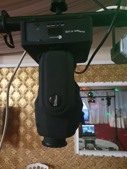 Vând 2 moving head/lumini DJ