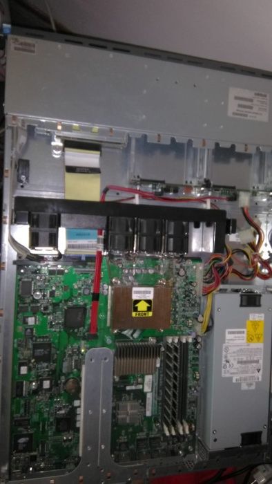 PC Server Intel 3.4GHz, 2Mb L2 cache, 3Gb DDR, 200Gb HDD