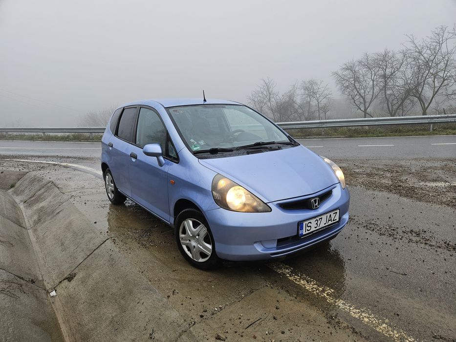 Vand Honda Jazz automată