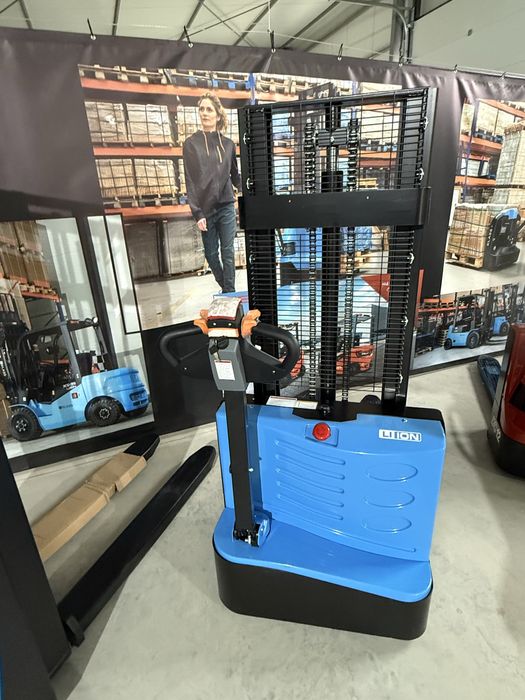 Transpalet Electric cu Catarg Li-ION