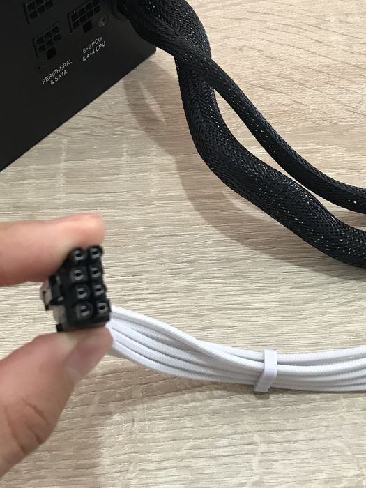 Sursa pc corsair si cablu extensie PCle 6+2