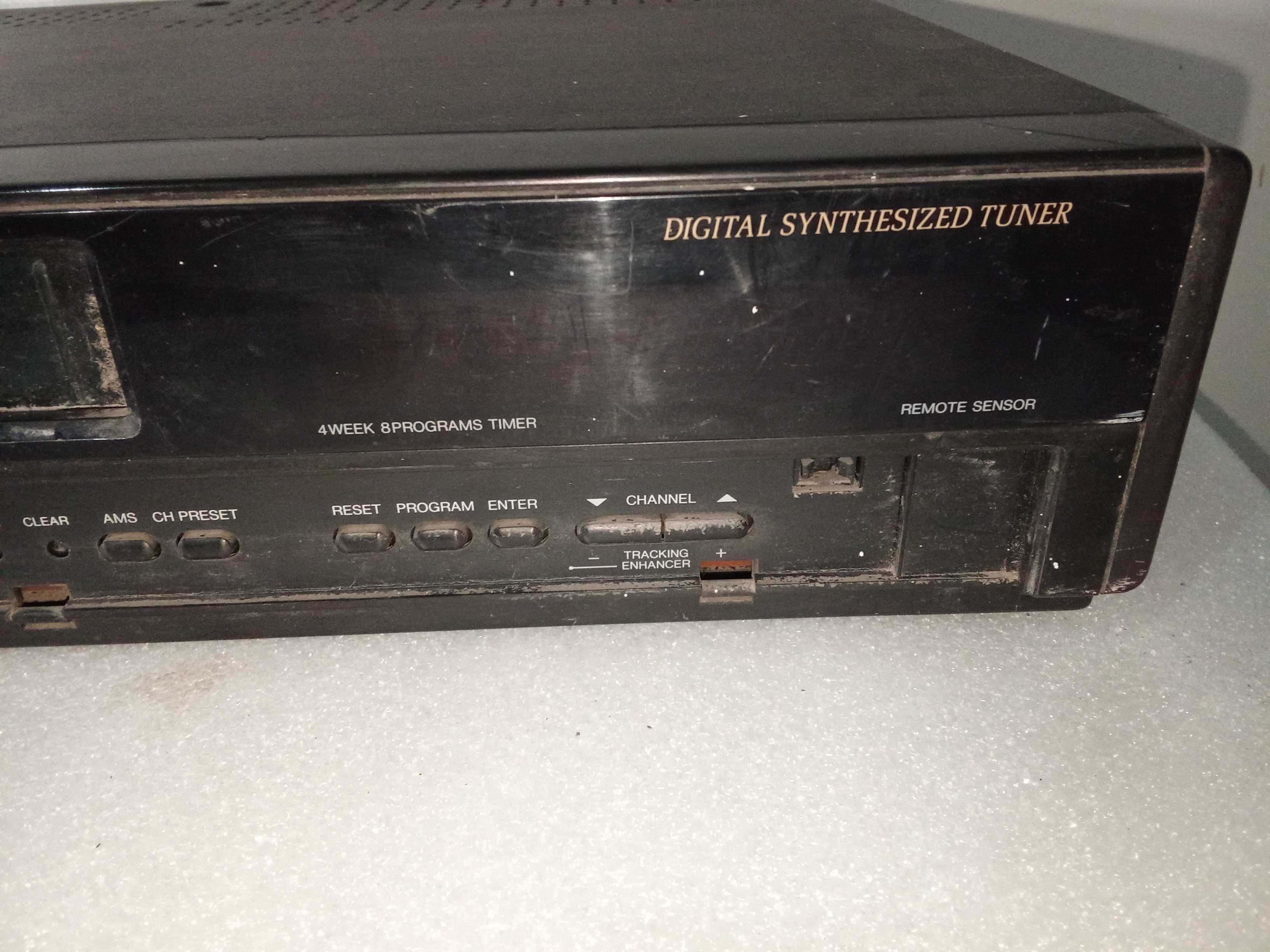 VHS видеорекордер International