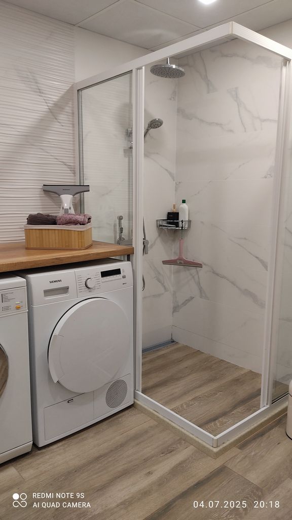 Дава се под наем Двустаен апартамент в Приморско - 110 кв.м за 102 € - Снимка #11