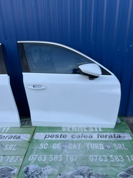 Geam ușă dreapta față Audi A3 8Y