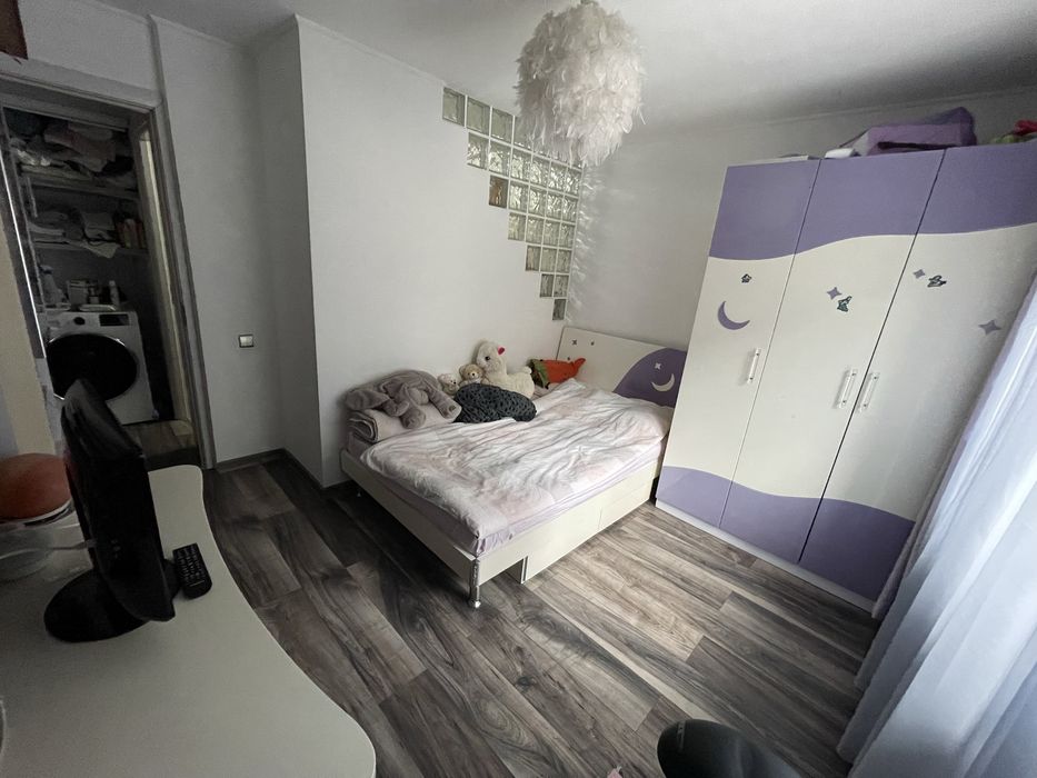 Apartament 4 camere, 2 bai, boxa sub balcon