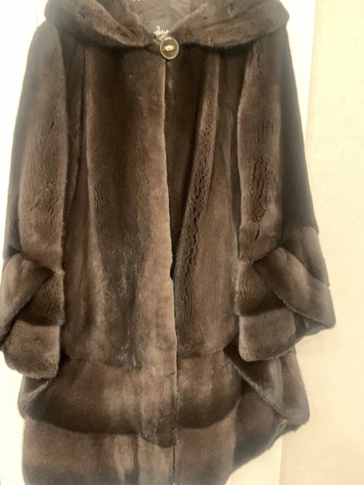 Продам норковую шубу